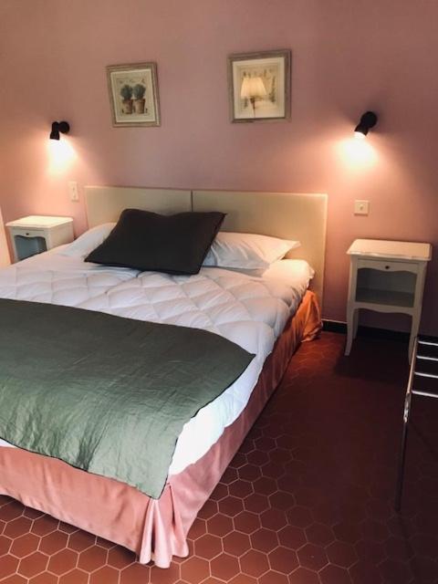 Golf Club D'Uzes Bed & Breakfast Exterior photo