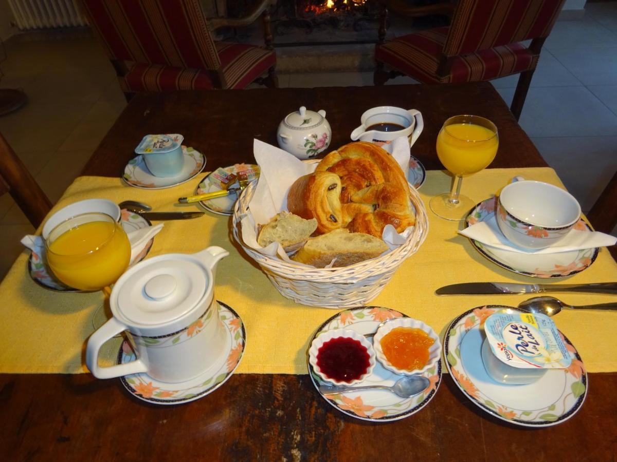 Golf Club D'Uzes Bed & Breakfast Exterior photo